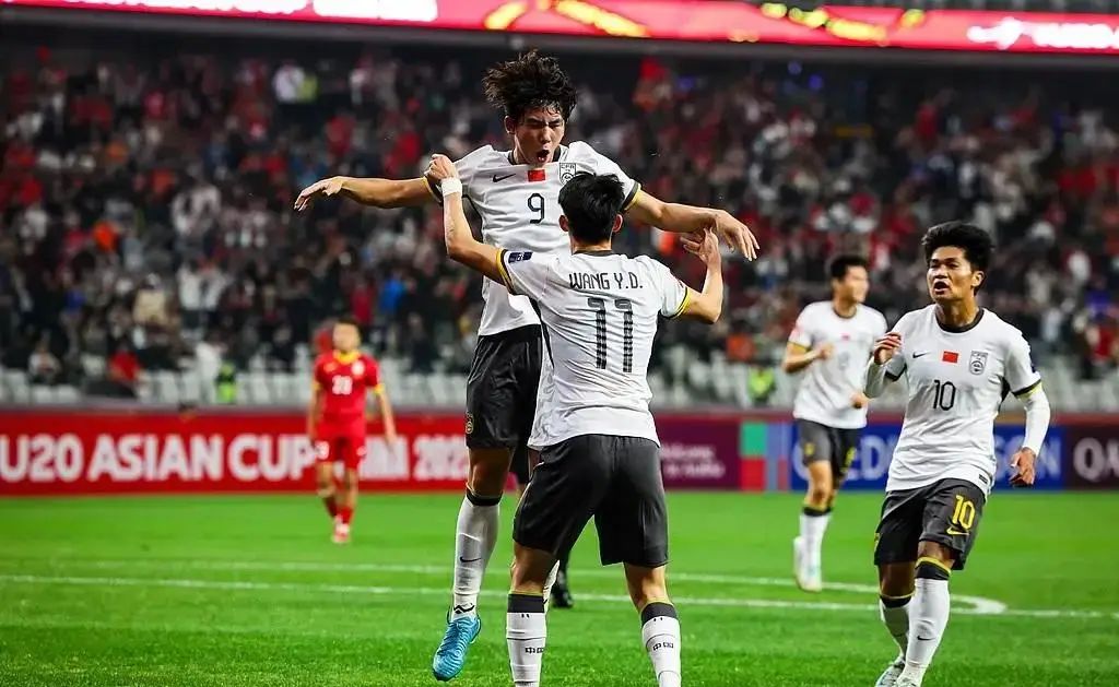 东方球队面临亚洲杯冠军的挑战