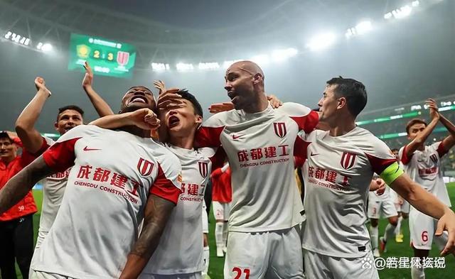 上海上港临危受命，成功逆转对手的简单介绍