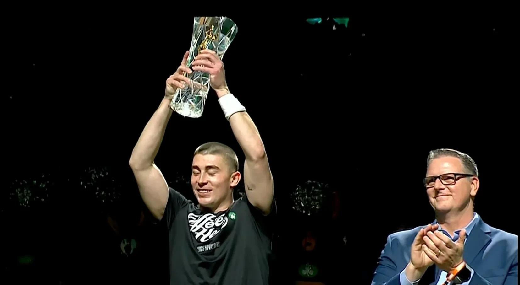 凯尔特人队主场胜魔术队，保持不败