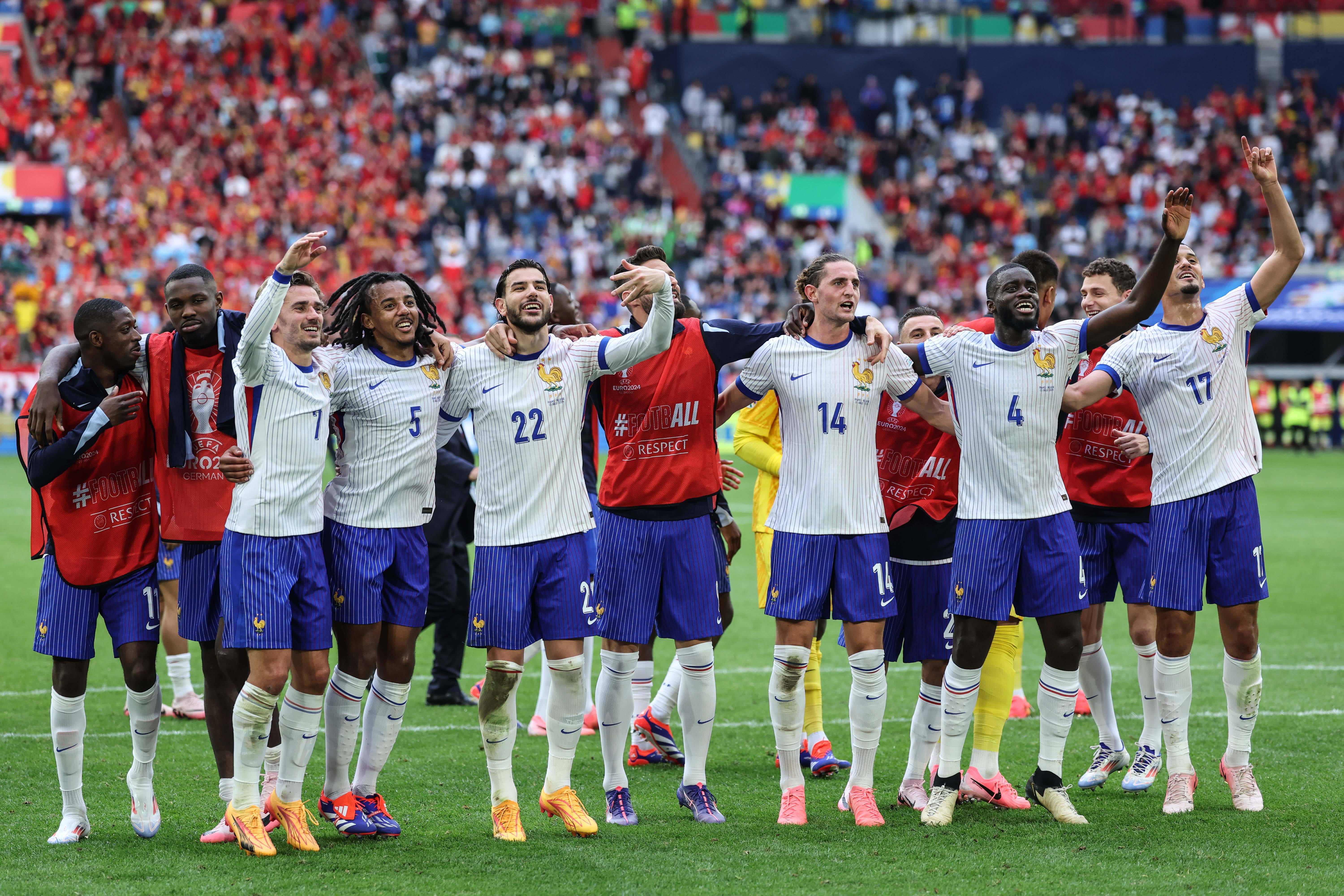 波兰队携手瑞士队晋级欧国联四强，殊死对决即将上演的简单介绍