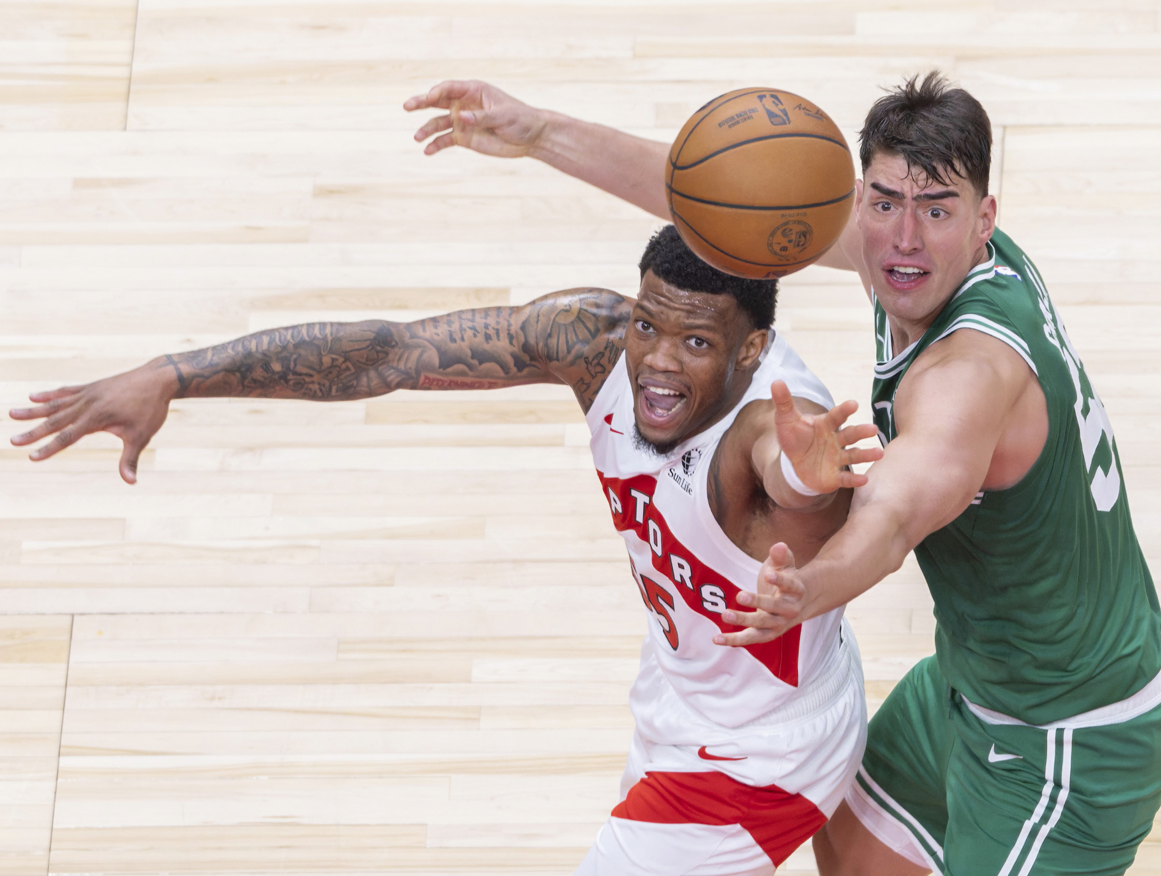 火箭轻取猛龙，麦科勒姆关键制胜的简单介绍