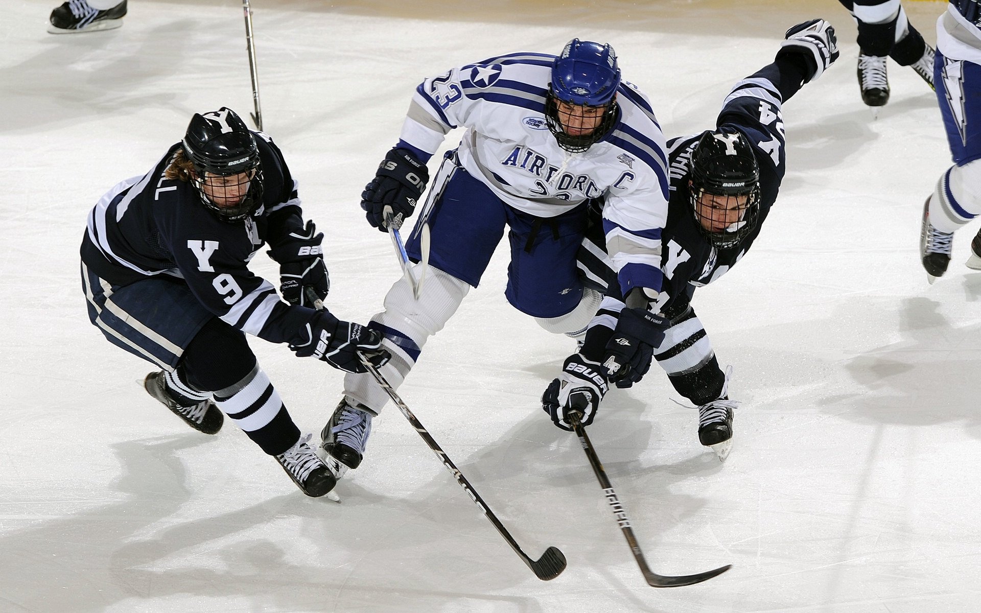 阿劳霍一锤定音，雷恩提前终结悬念，韩国新星闪耀欧陆