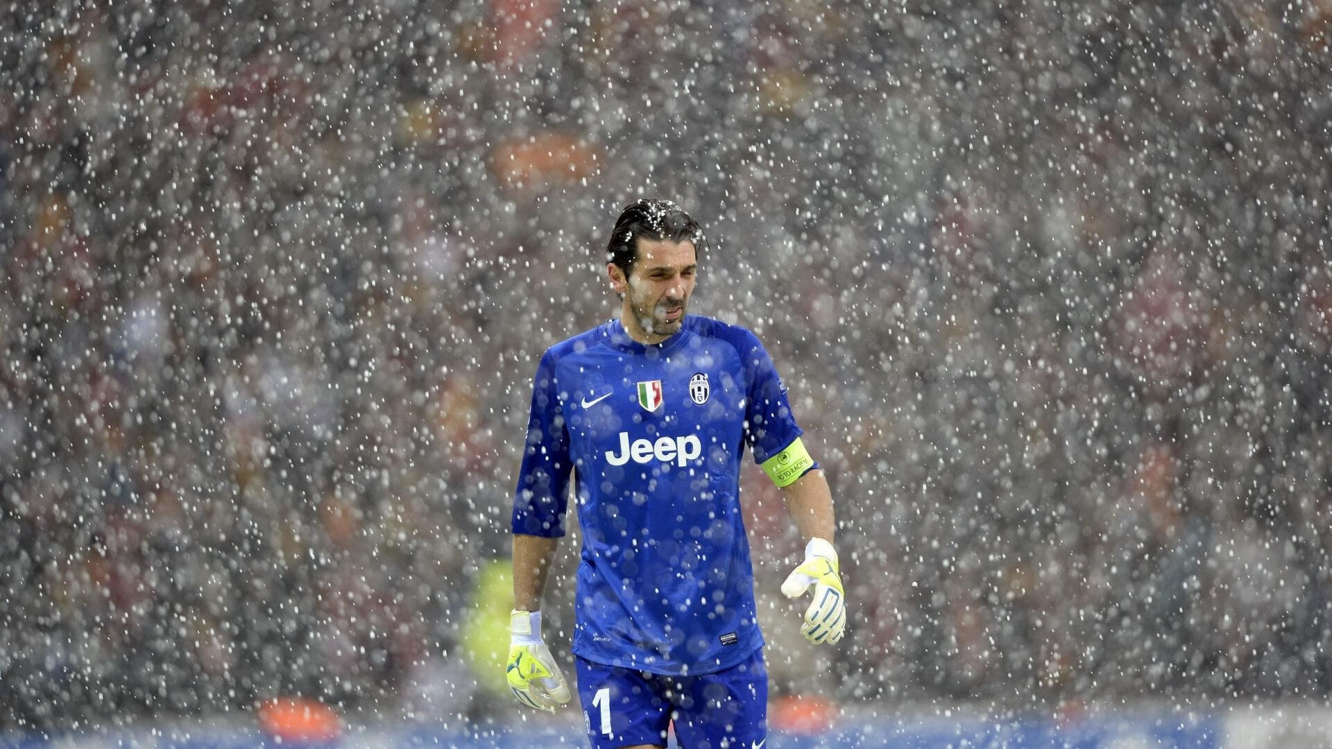 鹈鹕对阵公牛,利拉德关键战不手软,一记三分定江山